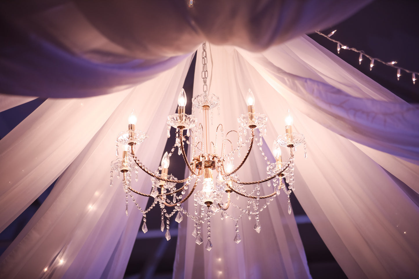 chandeliers gold